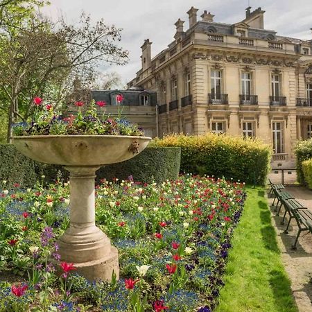 Studio Design Proche Champs-Elysees Paris Exterior foto